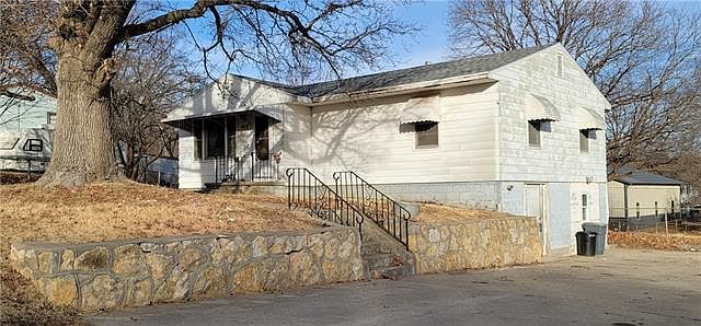 1st image of 3409 S 30th St