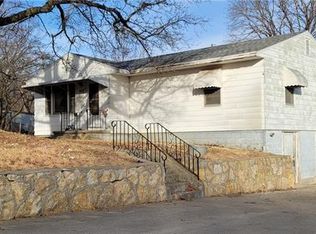 3409 S 30th St, Saint Joseph, MO 64503