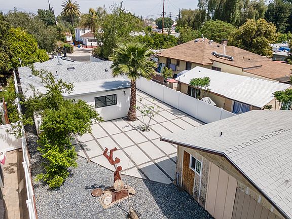 4th image of 18552 Napa St