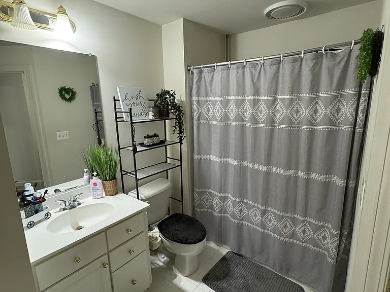 1910 Powells Landing Cir — Photo 2