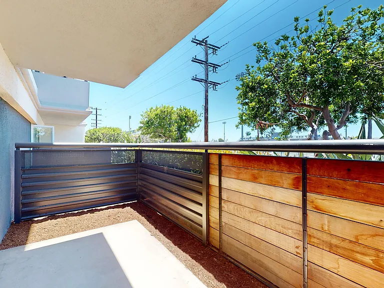 Eight 80 Newport Beach — Photo 214