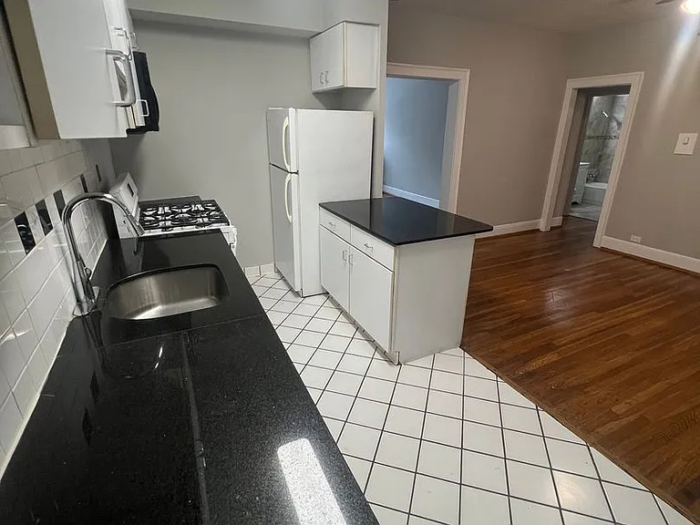 2676 Mayfield Rd — Photo 6