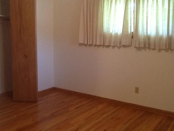 5th image of 34700 Jaclyn Dr