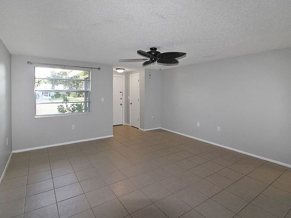 3rd image of 1337 Karen Dr