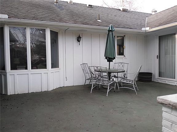 3rd image of 4338 Stonecrest Dr