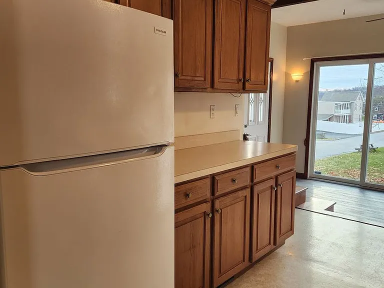 120 Cooper St — Photo 4