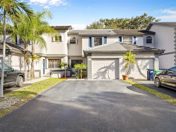 15443 SW 111th Ln, Miami, FL 33196