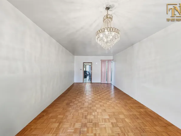 661 Euclid Avenue image 3 of 25