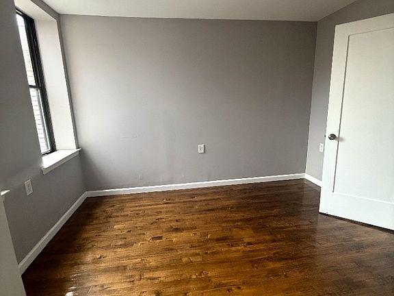 4th image of 283-285 Hawthorne Ave #L1