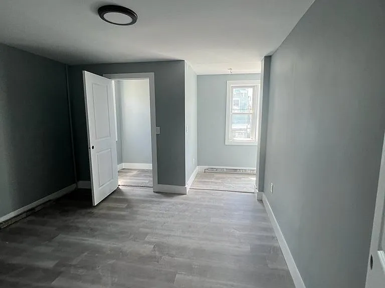 75 W 19th St #2 — Photo 1