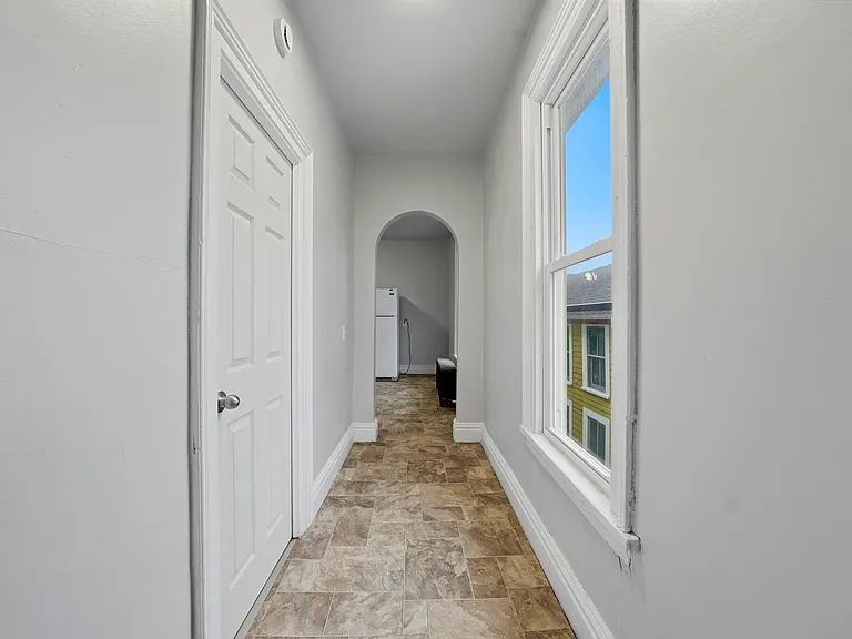 Hallway to Rear Bedroom and Bathroom