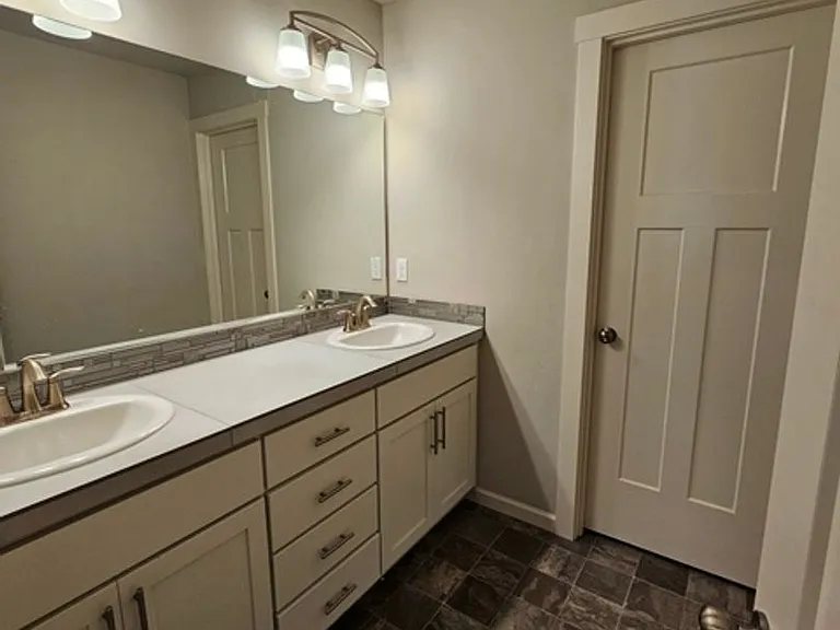 3915 Lindburg Rd SE — Photo 25