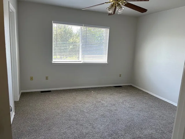 742 Lilac Dr — Photo 6