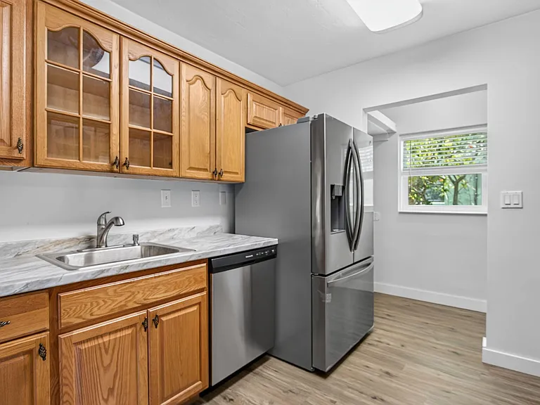 540 NE 61st Ct — Photo 13