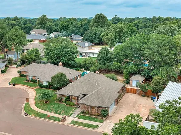 3609 Hampton Ct, Norman, OK 73072