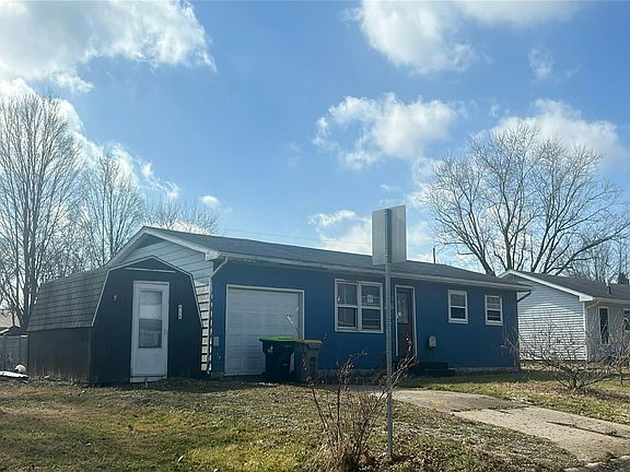 3rd image of 216 Park Ln