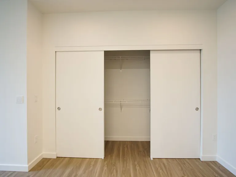 2320 N Vancouver Ave #304 — Photo 8