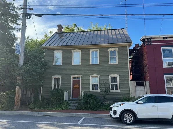 15 E Baltimore St, Funkstown, MD 21734