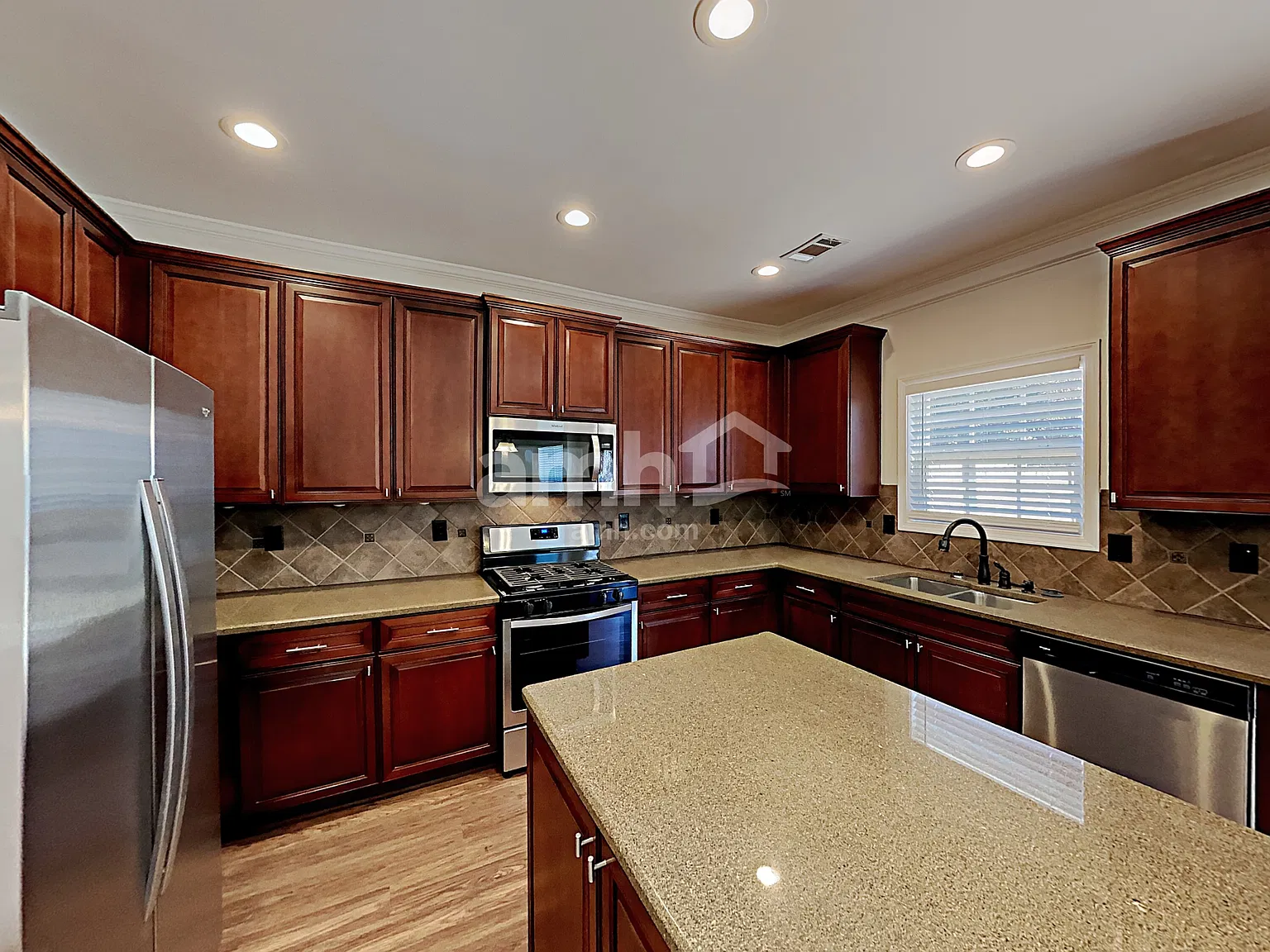 4 bed, 2.5 bath, 2445 sqft, $2,665 — Photo 3