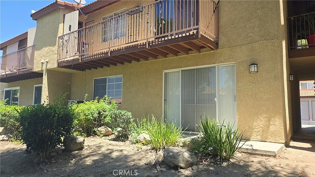 1 bed, 716 sqft, $1,725 — Photo 2