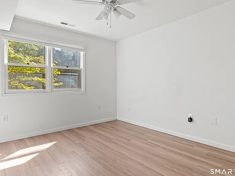 500 Glendale Ave #6 — Photo 11