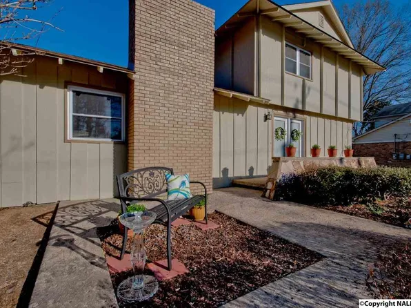 10009 Willow Park Dr SE, Huntsville, AL 35803