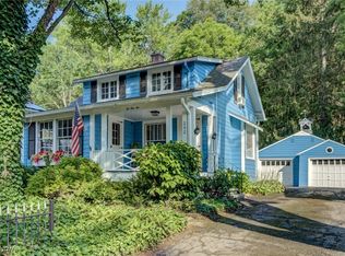 252 Miles Rd, Chagrin Falls, OH 44022