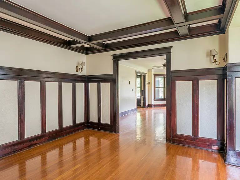 420 E Ferry St #1 — Photo 7