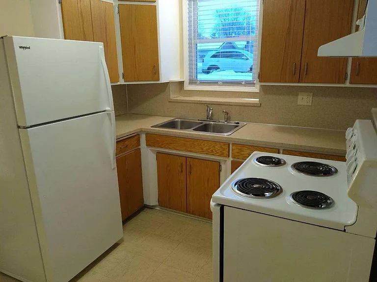 922 Spencer St S #1 — Photo 1