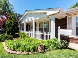 7547 Georgetown Dr, Hazelwood, MO 63042