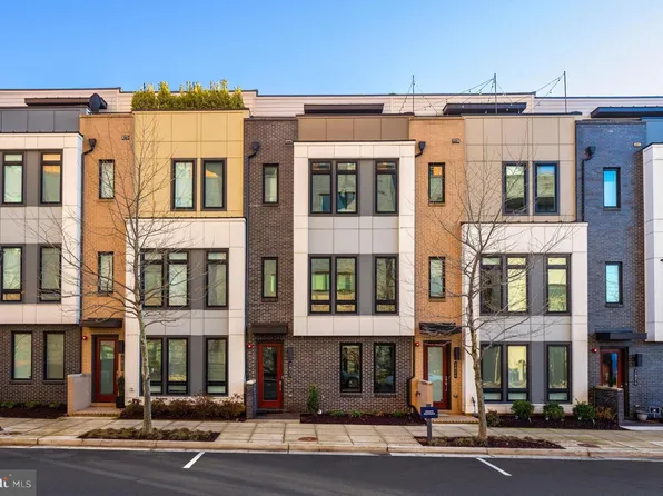 2822 Telek Pl, Alexandria, VA 22314