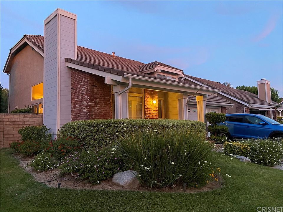 1st image of 23977 Bennington Dr