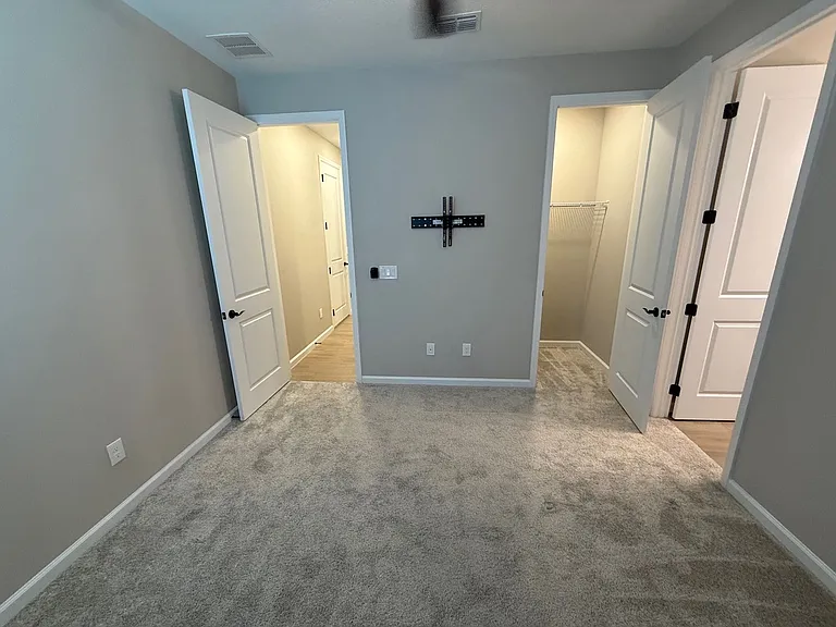 10073 Spring Lake Dr — Photo 22