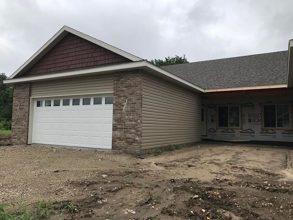 1st image of 2700 Hawk Ridge Ct SE