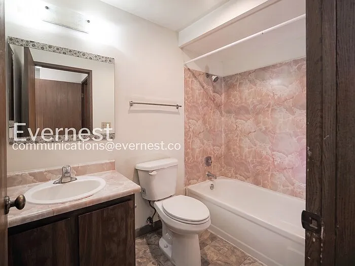 3312 I St NE #D102 — Photo 12