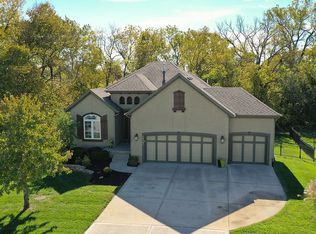 14201 Amanda Ln, Basehor, KS 66007
