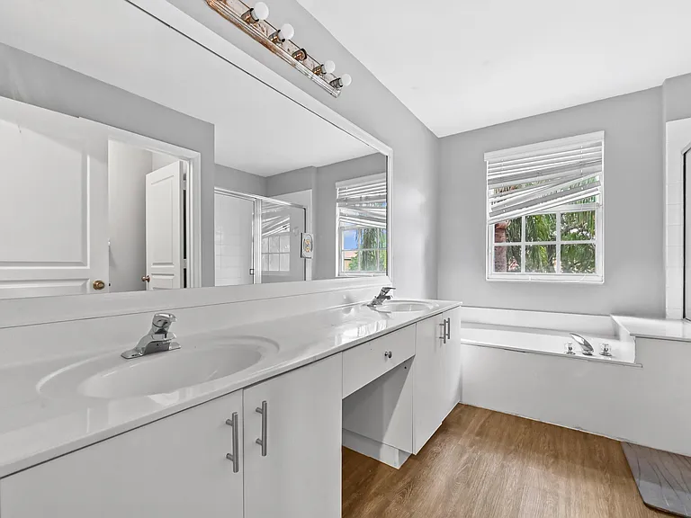 5049 Starblaze Dr — Photo 16