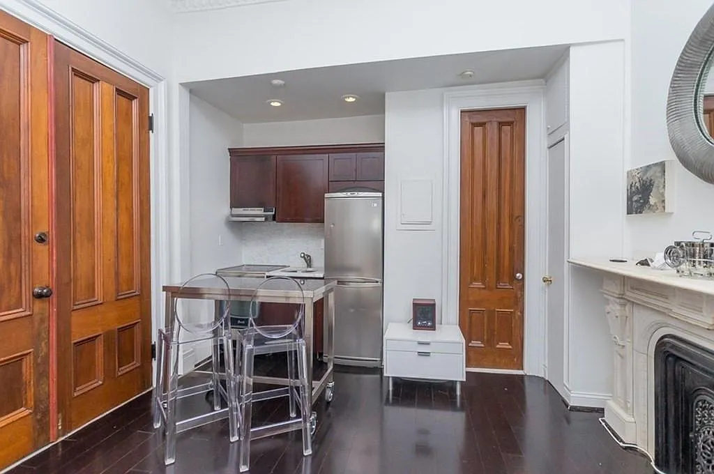 Studio, $2,250 — Photo 3