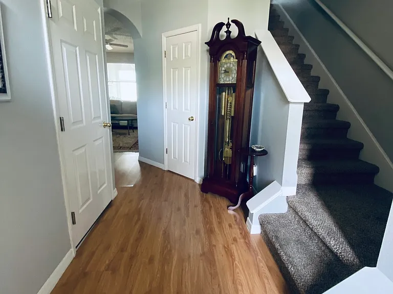 639 Vallance Way NE — Photo 9