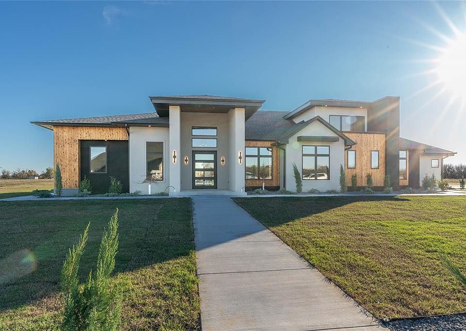 1st image of 7422 Dutton Dr