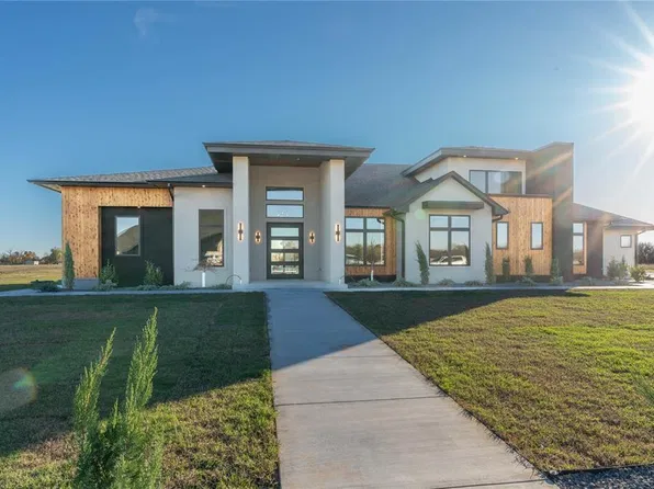 7422 Dutton Dr, Norman, OK 73072
