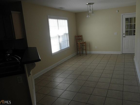 4th image of 600 Waverly Ln