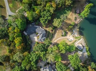 308 Lake Point Ln, Belews Creek, NC 27009
