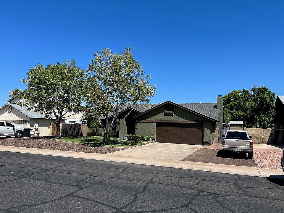 2nd image of 7820 W Shangri La Rd