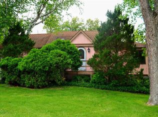 470 Brookside Rd, North Barrington, IL 60010