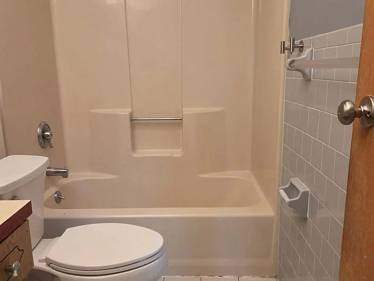 27-43 Framingham Dr — Photo 13