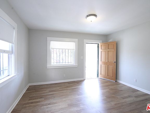 3rd image of 3101 Sunset Blvd #3101