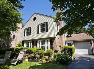 45 Salem Ln, Evanston, IL 60203