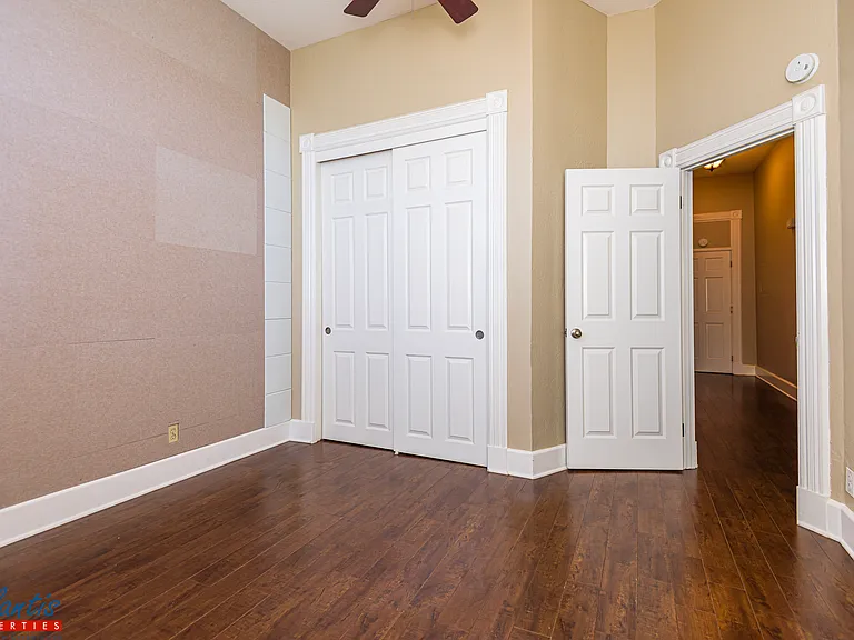 31 E Main St #201 — Photo 9