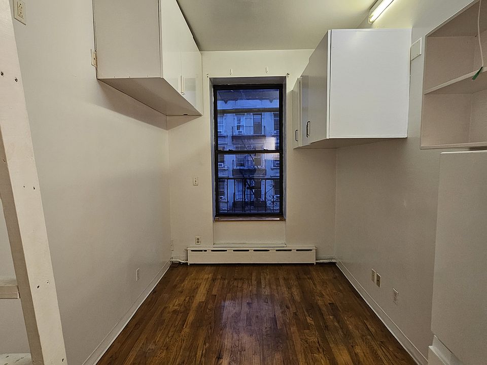 1st image of 14 Saint Marks Pl #9